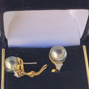 Vintage 18K Two-Tone Gold Black Cultured Pearl & Trillion Cut Diamond Earrings